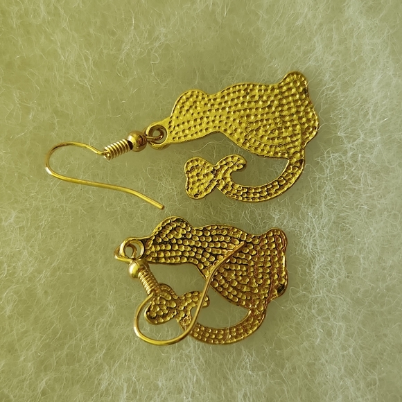 Cat and heart earring - Picture 2 of 3